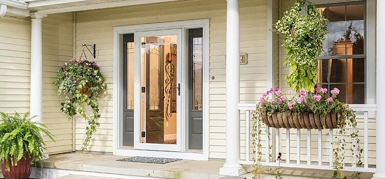 screen door installation in Oroville